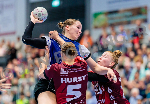 GER, HSG Blomberg-Lippe vs. HSG Bensheim/Auerbach, Handball, 1. Bundesliga Frauen, 8. Spieltag, Spielzeit 2025/2026, 08.10.2025